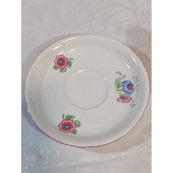 SHELLEY "Pink Floral" Teacup & Saucer - Picture 5 of 8